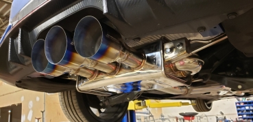 Honda Civic Type-R FK8 17+ Q300 Catback Auspuffanlage Invidia + TÜV