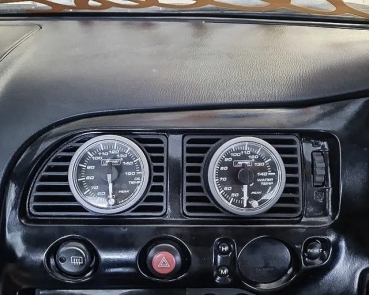 Nissan Skyline R33 Gauge Adapter 2x 52mm