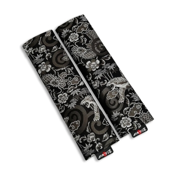 JDM Tsurikawa Gurtpolster Tiger and Dragon Silber
