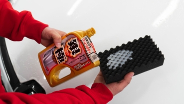 Soft99 Extreme Gloss "The Kiwami" Shampoo Light