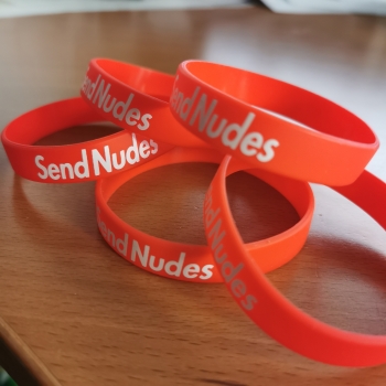 Armband Send Nudes