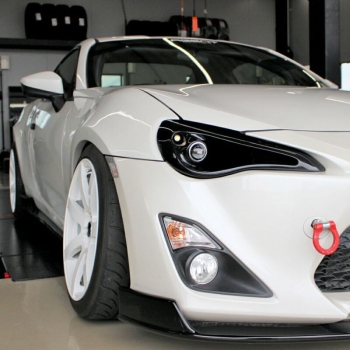 FRP Headlight Cover Toyota GT86 / Subaru BRZ + Lights