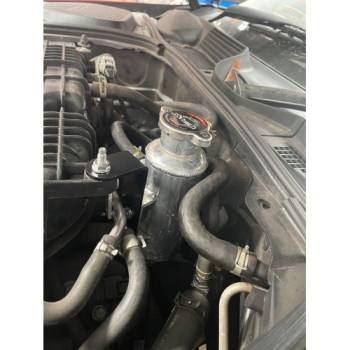 GKTech Nissan 350Z Z33 Bolt On Kühlung Swirl Pot Setup