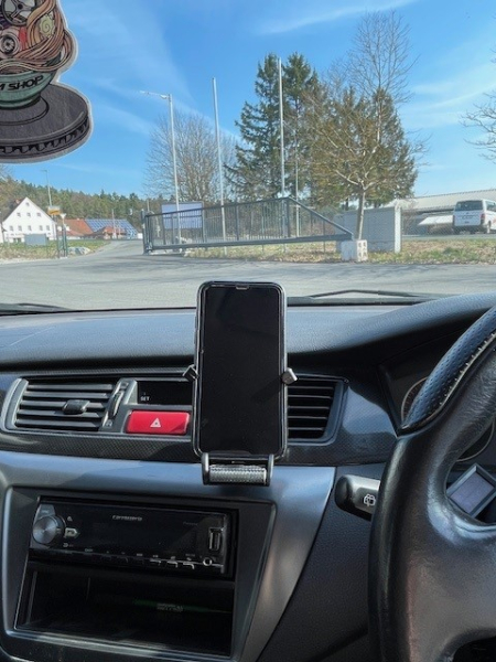 Handyhalter Sport Autositz Schwarz Mit Roten Gurten