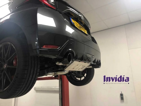 Invidia Q300 Toyota Yaris GR Black Tips