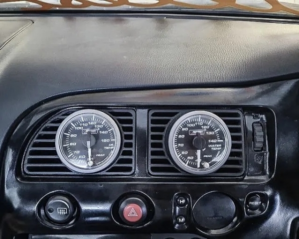 Nissan Skyline R33 Gauge Adapter 2x 60mm