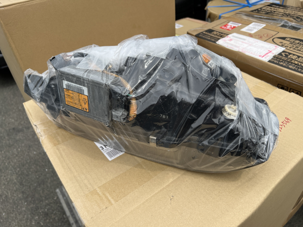 Nissan Skyline BNR34 GT-R Headlight RIGHT HID Xenon