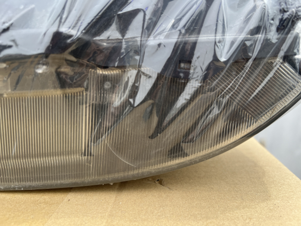 Nissan Skyline BNR34 GT-R Headlight RIGHT HID Xenon