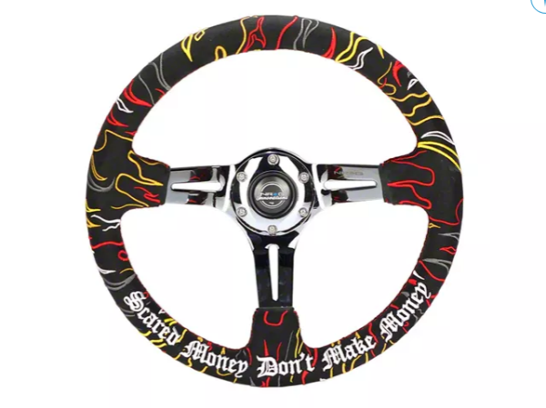 NRG Innovations Lenkrad Rote Kreuzstichnaht Ryan Litteral Signature Scare Money Don't Make Money Flammen-Stickerei Schwarz - Chrom 350mm Alcantara