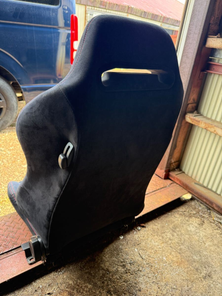 RECARO SR-3 EK9 DC2 Schwarze Recaro Sitze ABE mit Celica T23 Konsolen