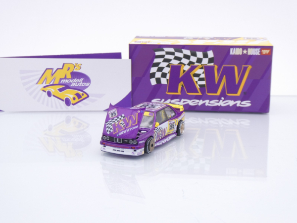 1/64 Kaido House BMW E30 M3 Kaido KW V1 Lila/Weiß/Gelb - MiniGT