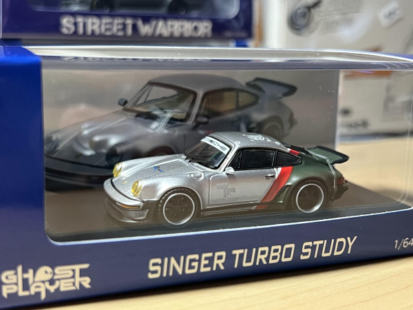 1/64 Porsche 911 Turbo Cyperpunk - Street Weapon