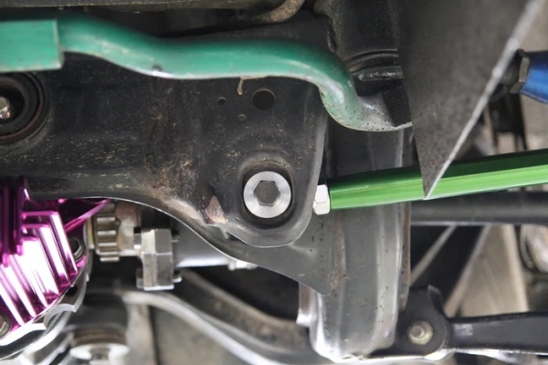 S14/S15/R33 Exzentrische Querlenker Schrauben (non HICAS) - GKTech