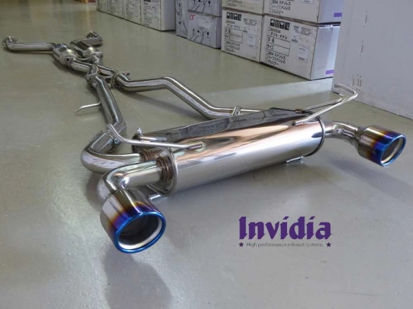 Invidia Q300 Nissan 370Z Titanium / Blue Tips