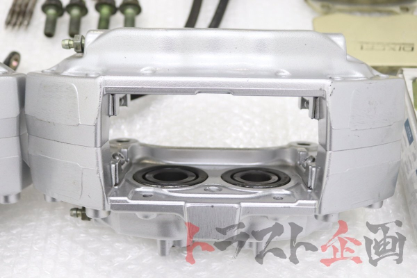 Honda DC5 Type-R Integra Brembo Front Caliper Set Silver + Dixel Pads