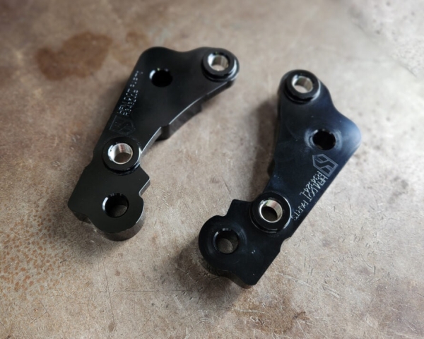 HFM.Parts Nissan R34 GTT Caliper Adapter for 324mm