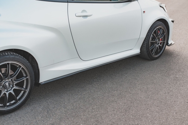 Side Skirts Addons Racing Cup Yaris GR - Maxton