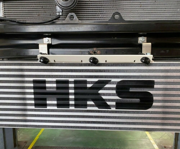 HKS Ladeluftkühler Water Spray Bracket Toyota GR Yaris 20+
