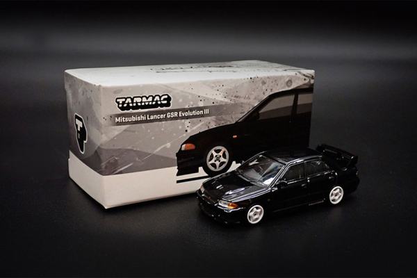 1/64 Mitsubishi Lancer GSR Evolution III Schwarz - Tarmac