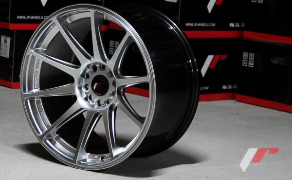 Japan Racing JR11 8.5 x 18 Zoll with TÜV Certification