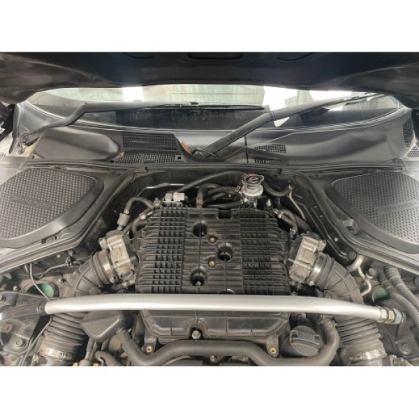 GKTech Nissan 350Z Z33 Bolt On Kühlung Swirl Pot Setup